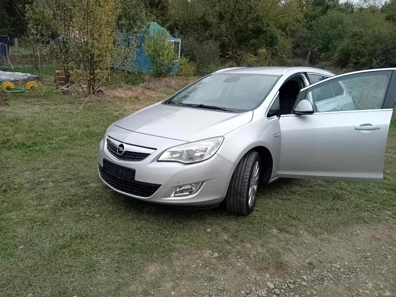 Opel Astra Sports Tourer 1.4 Cosmo, снимка 3 - Автомобили и джипове - 48308714