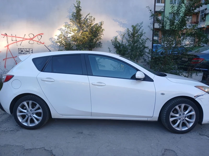 Mazda 3, снимка 10 - Автомобили и джипове - 48948840