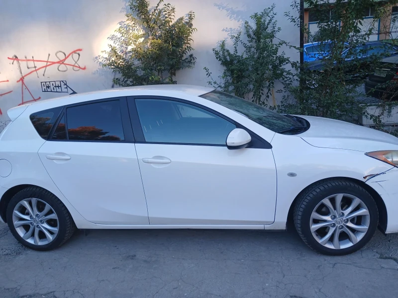 Mazda 3, снимка 9 - Автомобили и джипове - 48948840