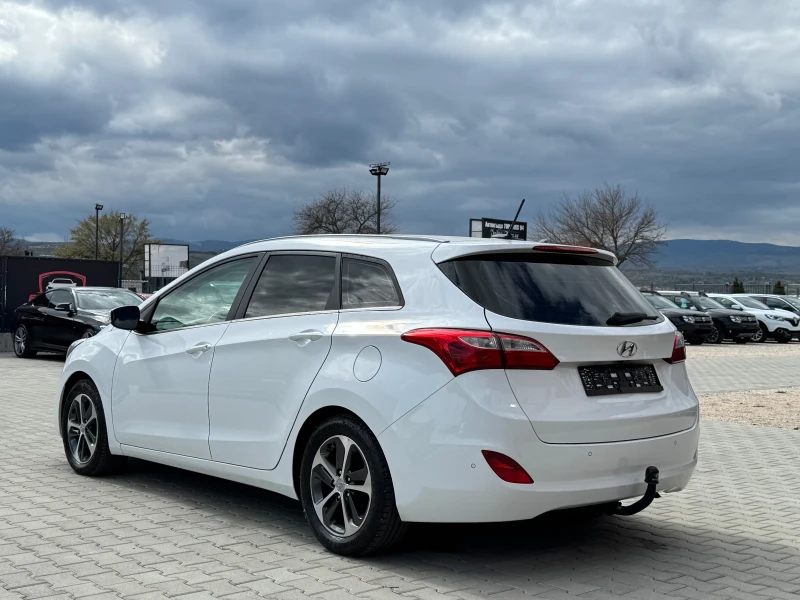Hyundai I30 1.6CRDI AVTOMAT FULL, снимка 3 - Автомобили и джипове - 50816834