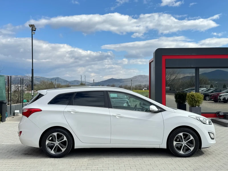 Hyundai I30 1.6CRDI AVTOMAT FULL, снимка 6 - Автомобили и джипове - 50816834