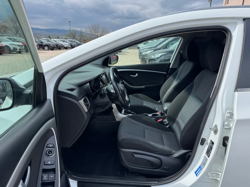 Hyundai I30 1.6CRDI AVTOMAT FULL, снимка 10 - Автомобили и джипове - 50816834