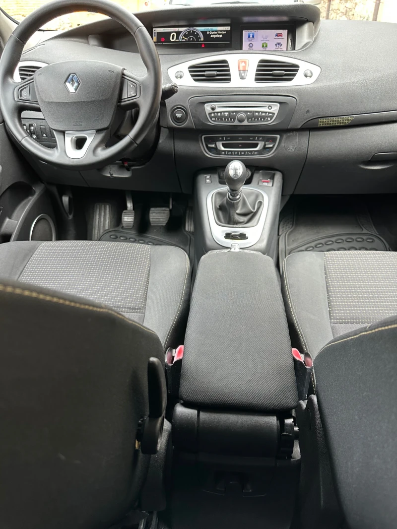 Renault Scenic 1.9, снимка 8 - Автомобили и джипове - 52301287