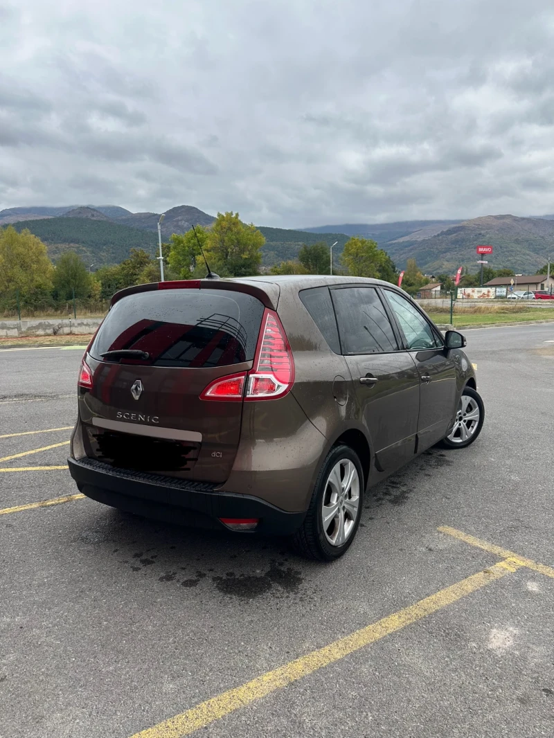 Renault Scenic 1.9, снимка 6 - Автомобили и джипове - 52301287