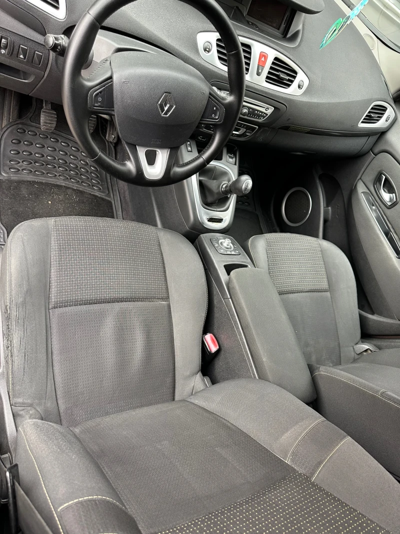 Renault Scenic 1.9, снимка 13 - Автомобили и джипове - 52301287