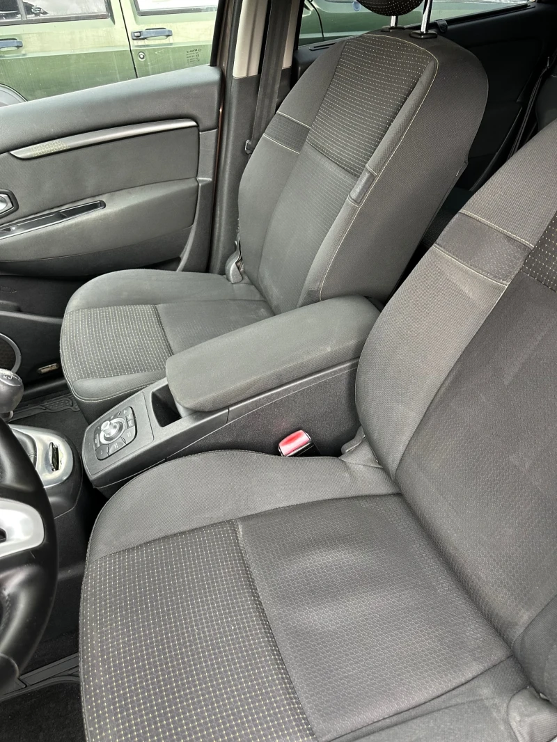 Renault Scenic 1.9, снимка 14 - Автомобили и джипове - 52301287