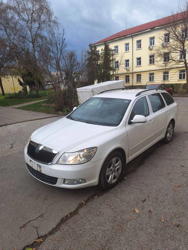 Skoda Octavia 1.6 TDI DSG AUTOMAT , снимка 2 - Автомобили и джипове - 52808106