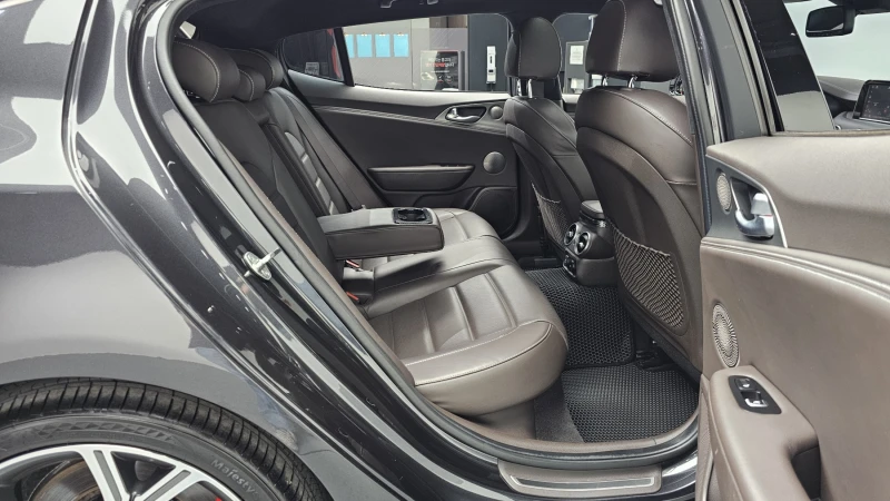 Kia Stinger 3.3T AWD GT, снимка 11 - Автомобили и джипове - 52688880