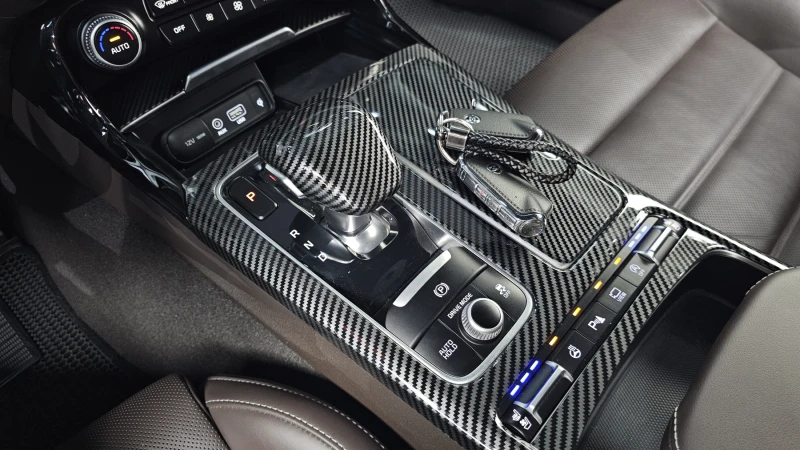 Kia Stinger 3.3T AWD GT, снимка 8 - Автомобили и джипове - 52688880