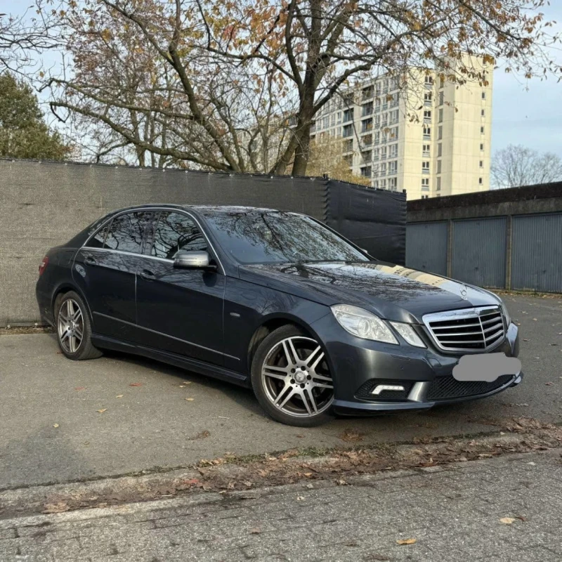 Mercedes-Benz E 250 AMG/Avantgarde, снимка 2 - Автомобили и джипове - 52894898