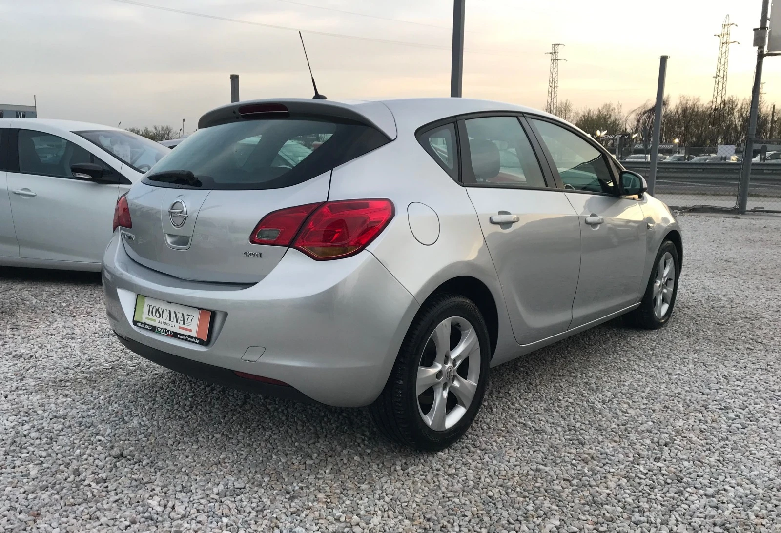 Opel Astra 1.7CDI* 125k.c.* Euro 5A* Лизинг - изображение 4