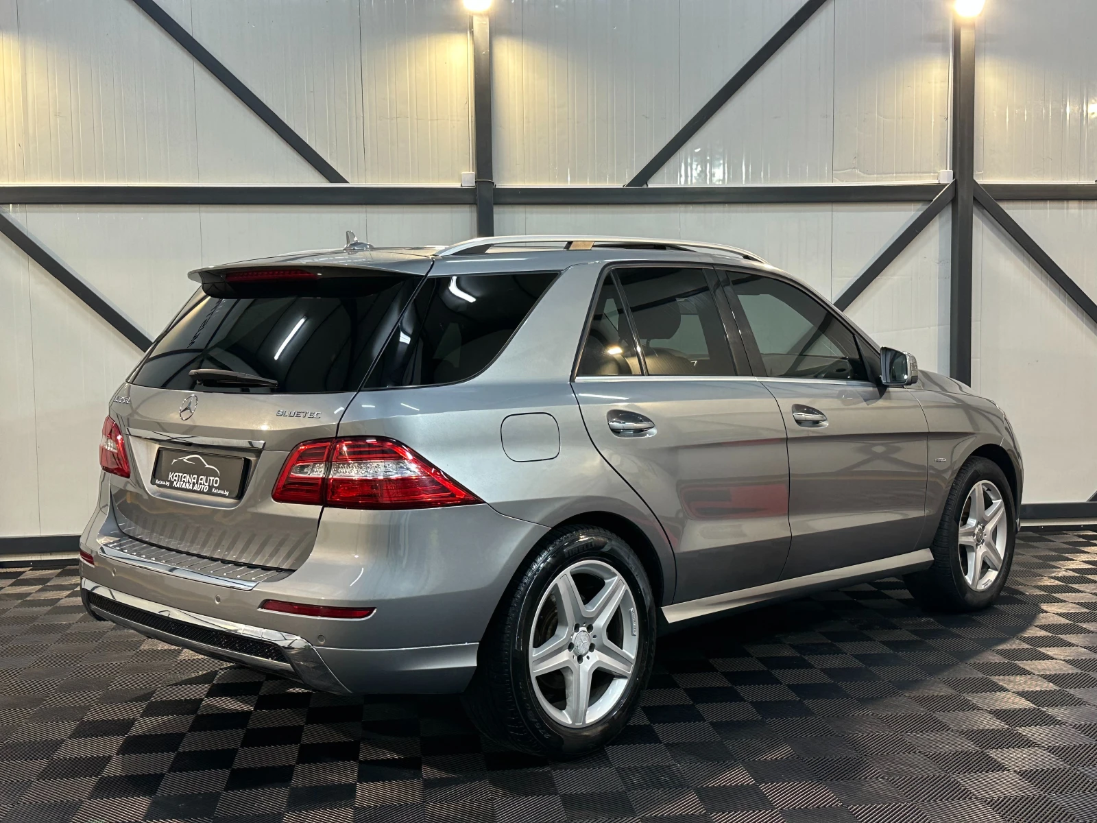 Mercedes-Benz ML 350 AMG* 137 000KM* МЪРТВИ ТОЧКИ* H/K* ПОДГРЕВ, снимка 3 - Автомобили и джипове - 49577204