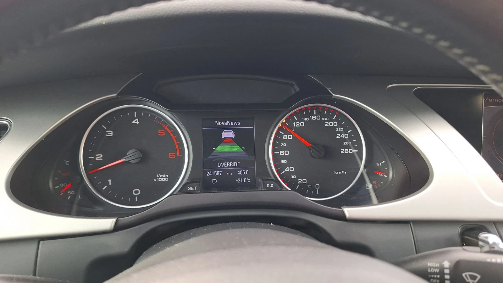 Audi A4 2.0TDI-S-LINE(дистроник) - изображение 3