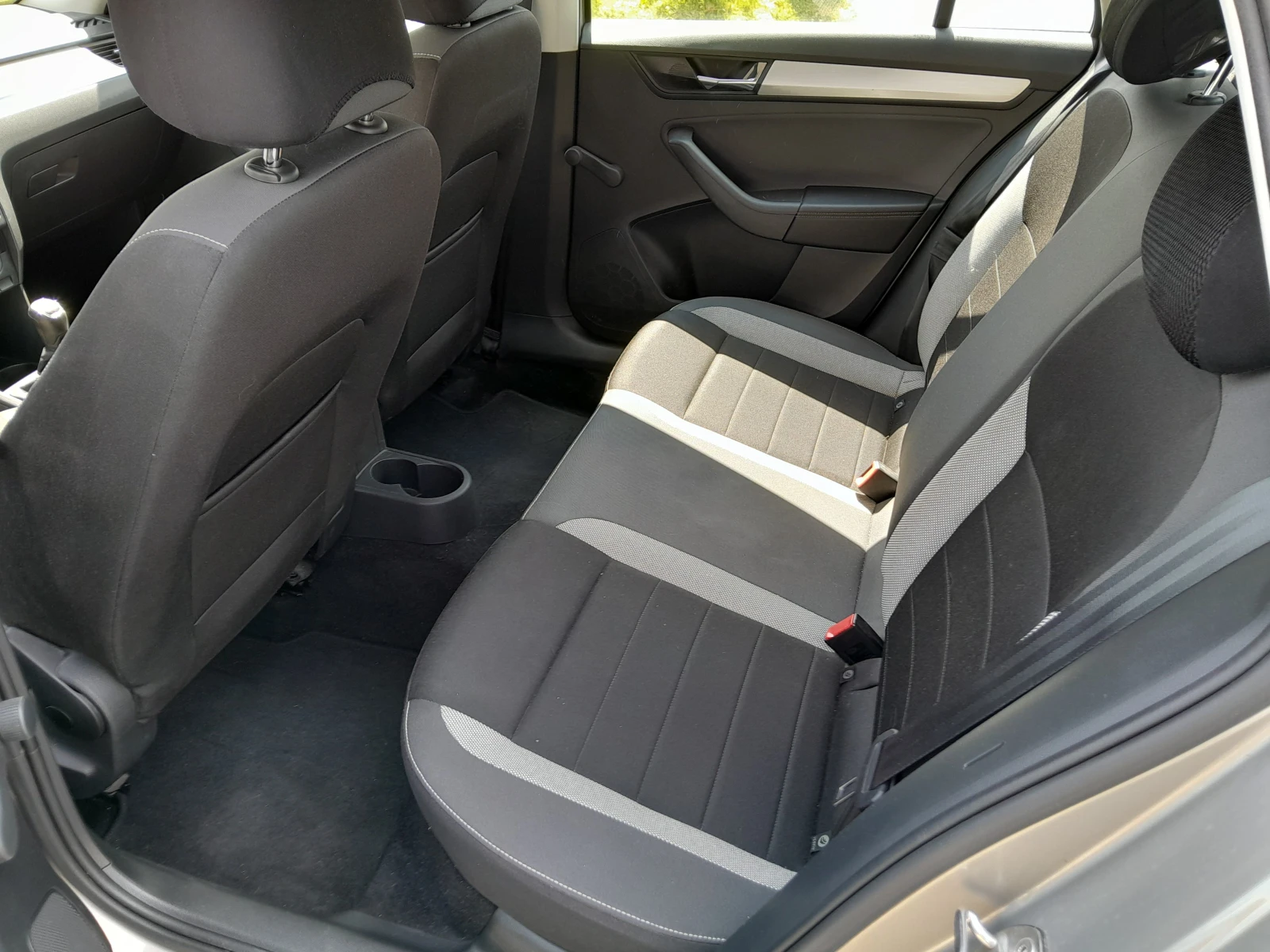 Skoda Rapid 1.6 TDI - изображение 7