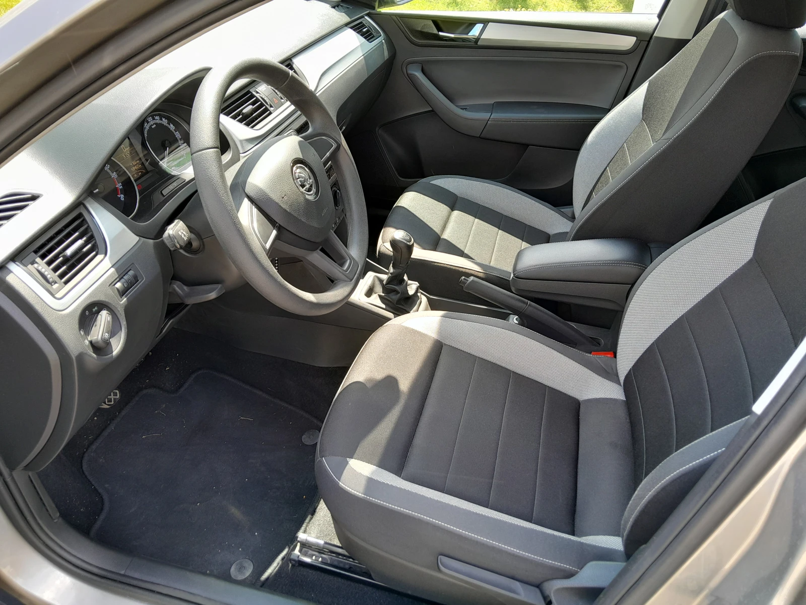 Skoda Rapid 1.6 TDI - изображение 6