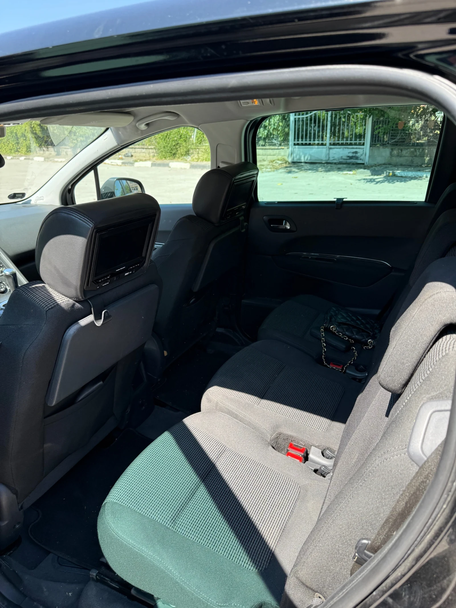 Peugeot 5008 2.0hdi 7 места - изображение 7