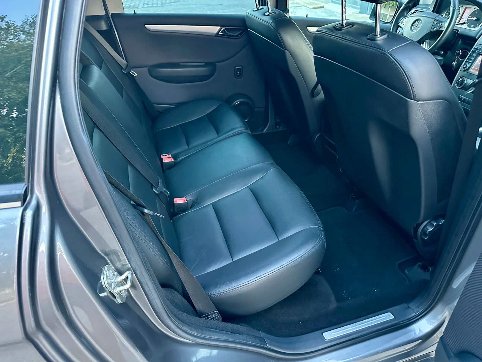 Mercedes-Benz B 200  - изображение 10