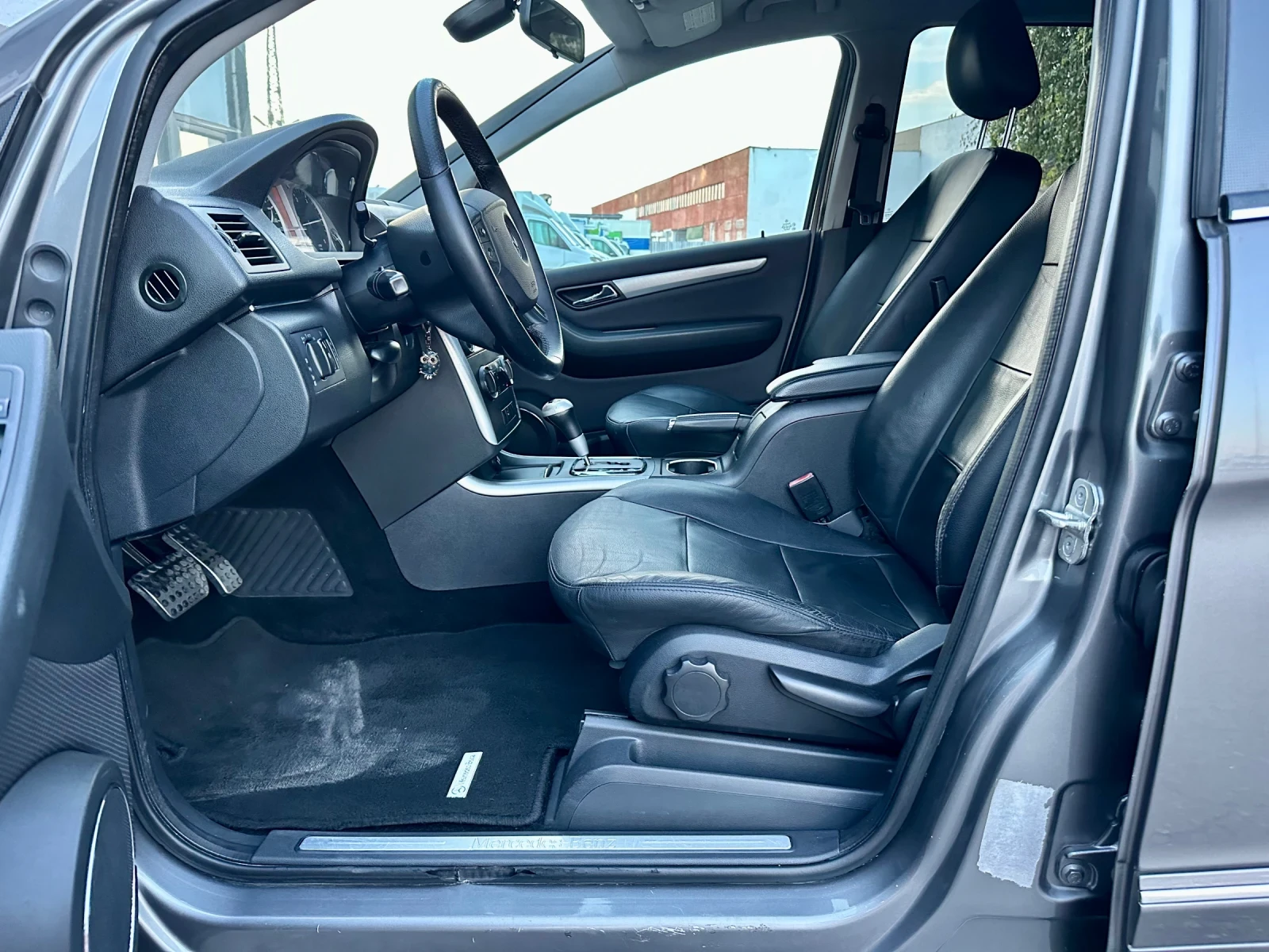 Mercedes-Benz B 200  - изображение 8