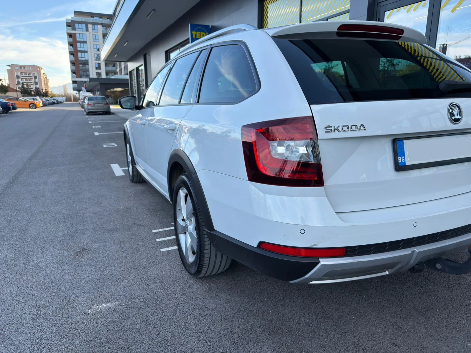 Skoda Octavia Scout 4x4/ Facelift - изображение 6