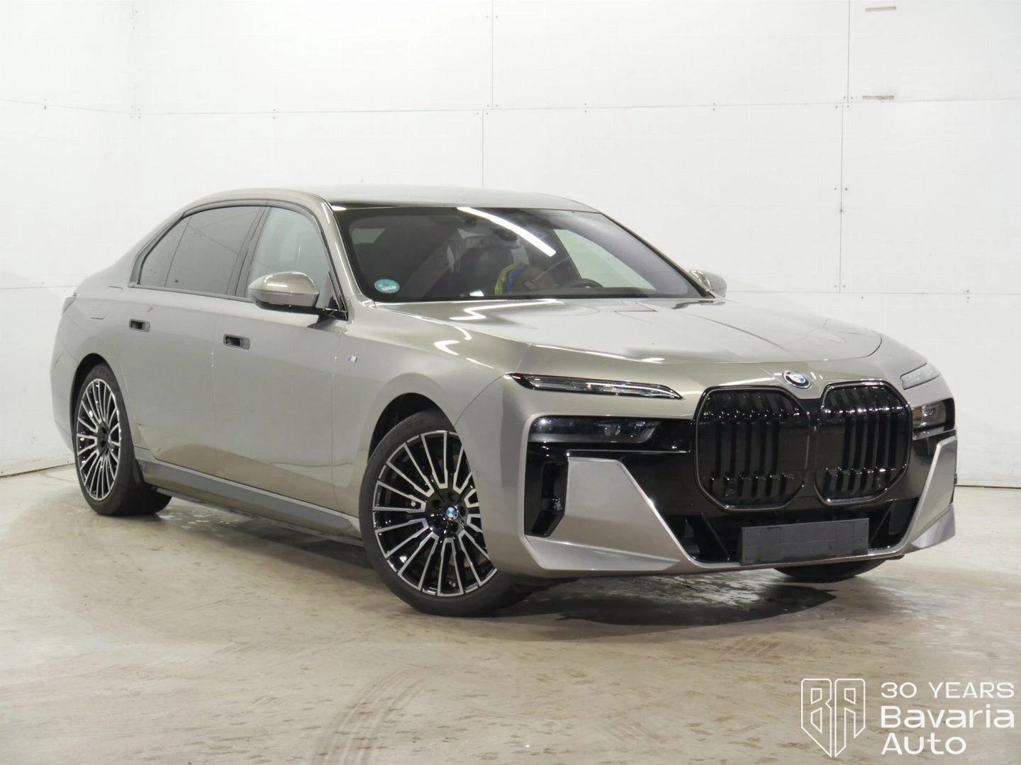 BMW i7 50 eDrive M Sport Paket - изображение 4