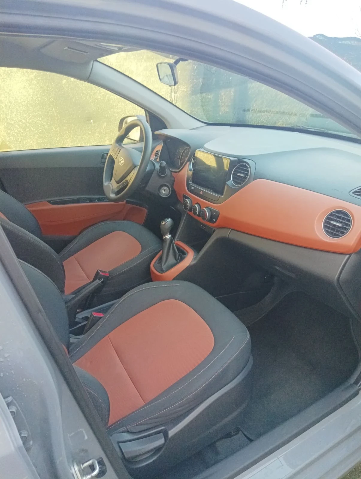 Hyundai I10 1.0i/2014г./211хил.км. - изображение 10