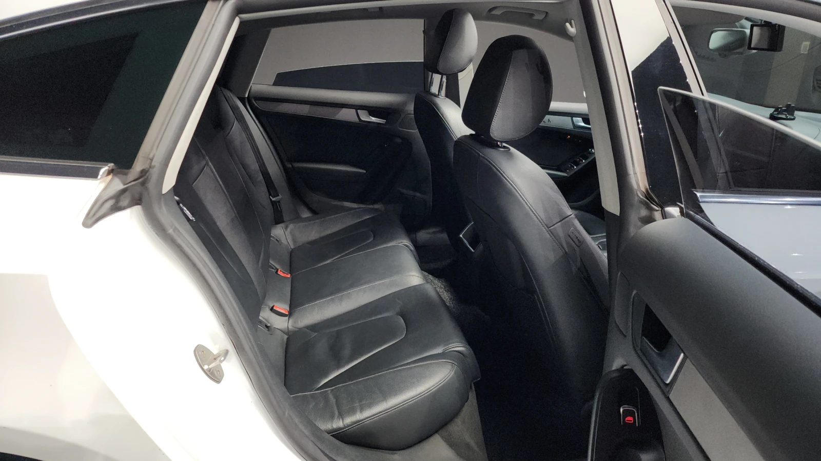 Audi A5 2.0TDI/4x4/Пълна сервизна история !!! - изображение 8