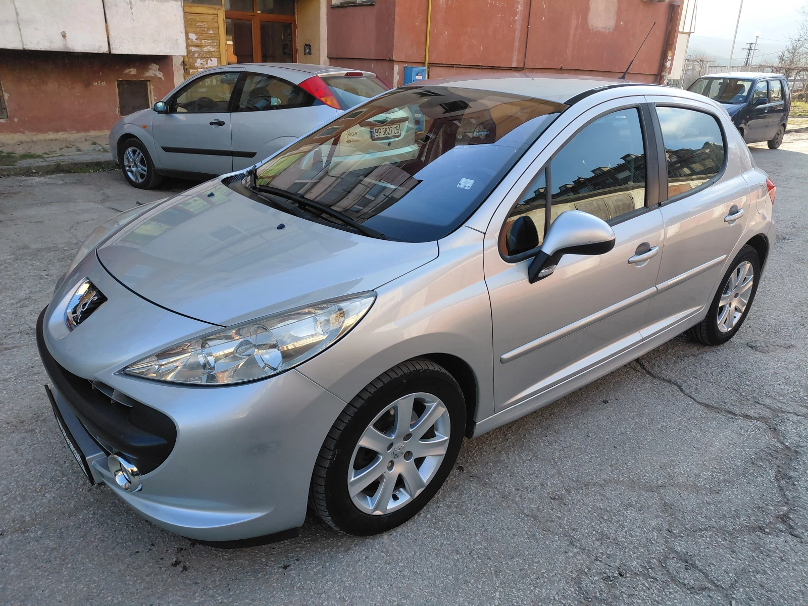 Peugeot 207 1.6 HDI, снимка 3 - Автомобили и джипове - 53736817