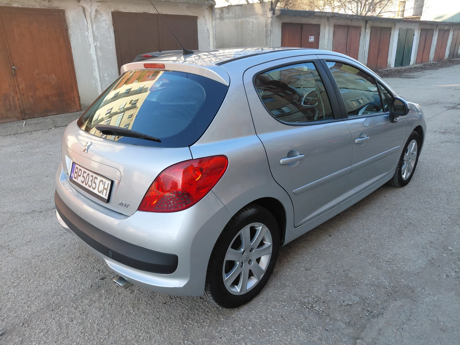 Peugeot 207 1.6 HDI, снимка 6 - Автомобили и джипове - 53736817
