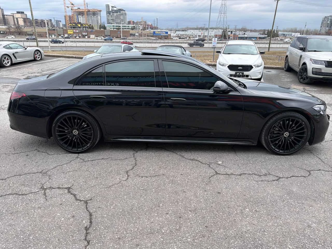 Mercedes-Benz S 580 ПАНОРАМА/ДИСТРОНИК/360/HUD/ОБДУХВАНЕ, снимка 4 - Автомобили и джипове - 54092857