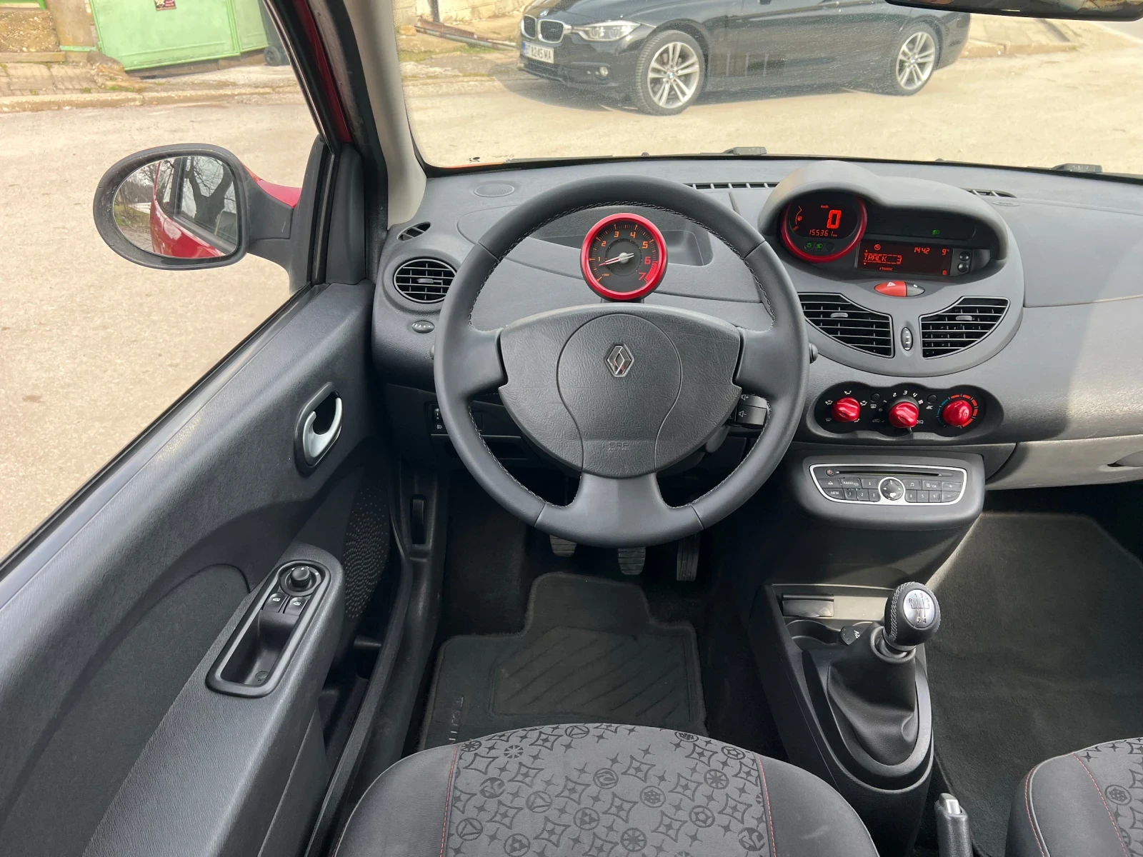 Renault Twingo 1.2 , снимка 11 - Автомобили и джипове - 54141374