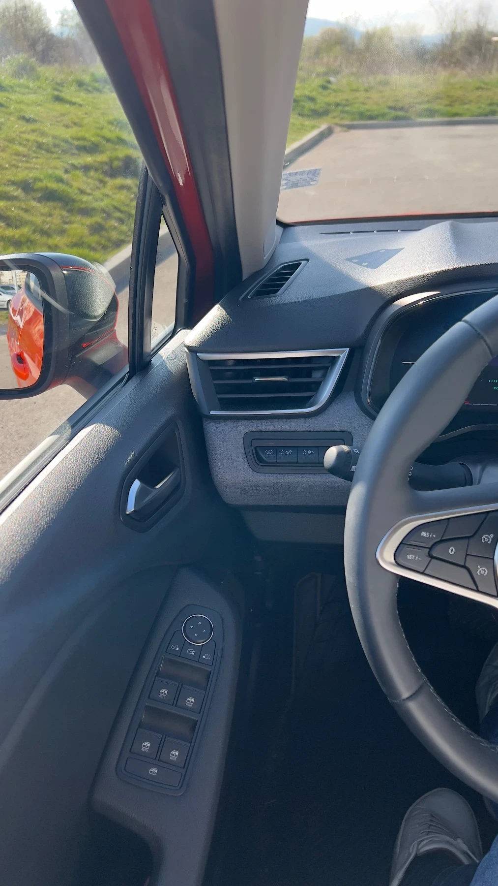 Renault Clio Автоматик 1-ви собственик , снимка 12 - Автомобили и джипове - 54155056