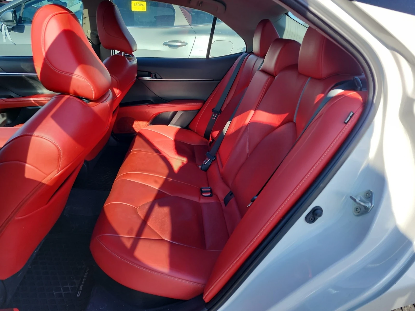 Toyota Camry HYBRID XSE  , снимка 10 - Автомобили и джипове - 54155419