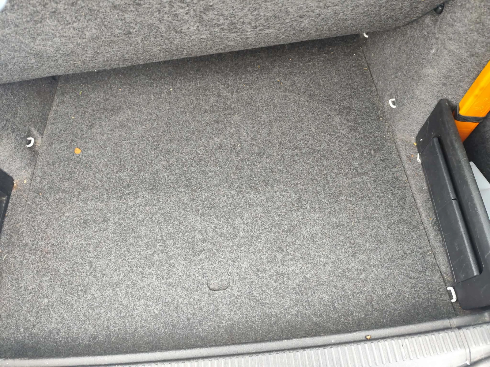 Skoda Octavia 1.6 TDI, снимка 9 - Автомобили и джипове - 54172400