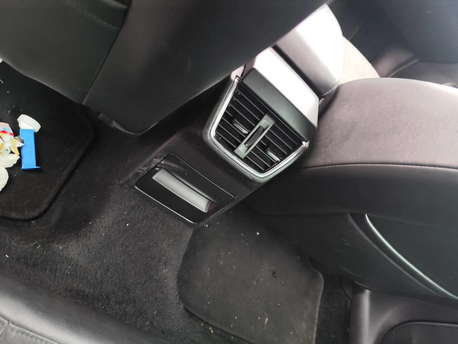 Skoda Octavia 1.6 TDI, снимка 10 - Автомобили и джипове - 54172400