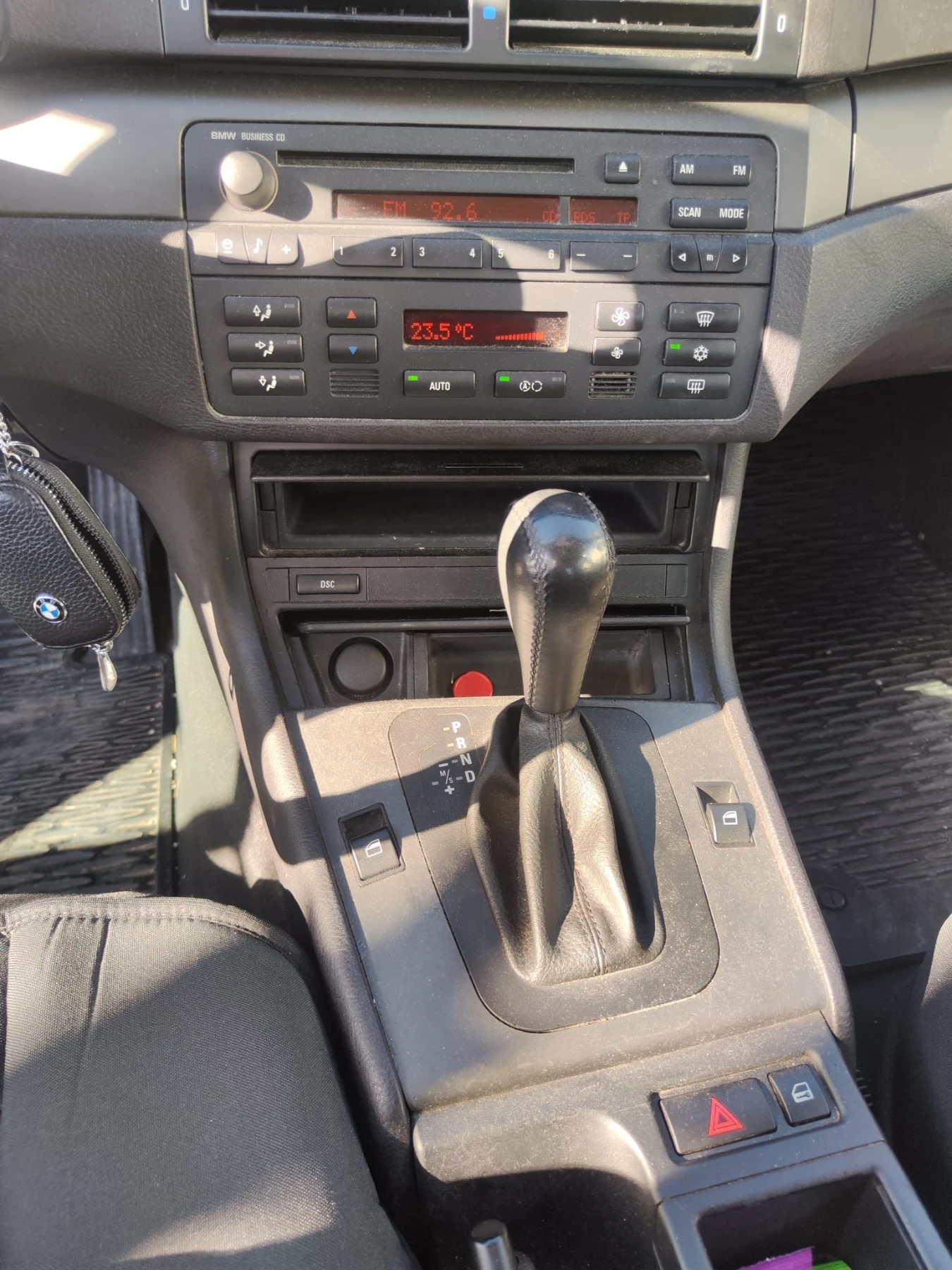 BMW 320, снимка 14 - Автомобили и джипове - 54703571
