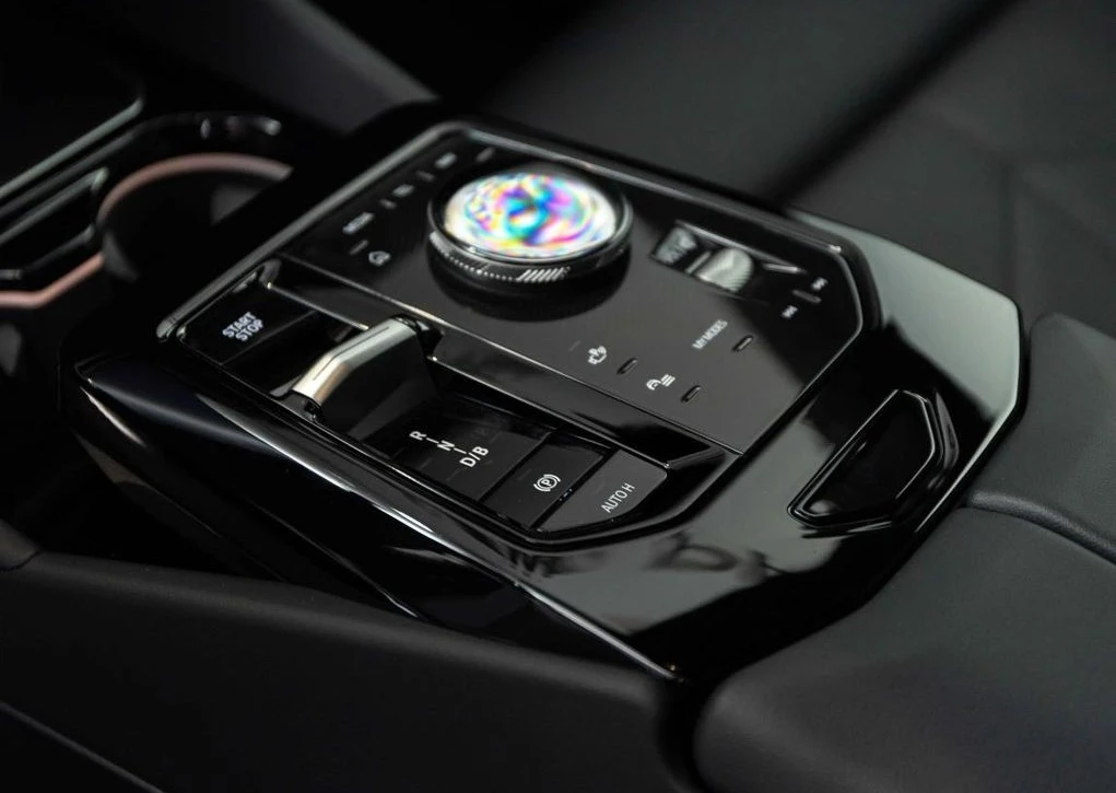BMW i5 xDrive40 M-Sport, снимка 8 - Автомобили и джипове - 54945307