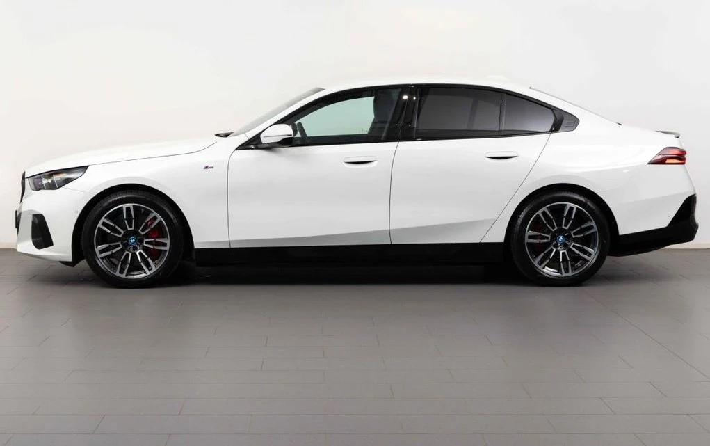 BMW i5 xDrive40 M-Sport, снимка 3 - Автомобили и джипове - 54945307