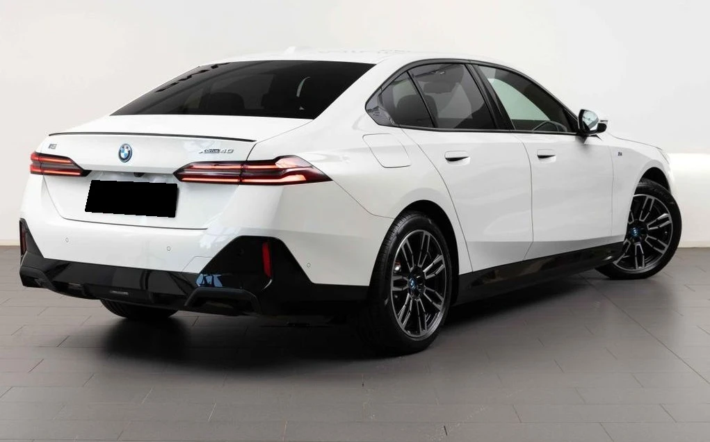 BMW i5 xDrive40 M-Sport, снимка 2 - Автомобили и джипове - 54945307