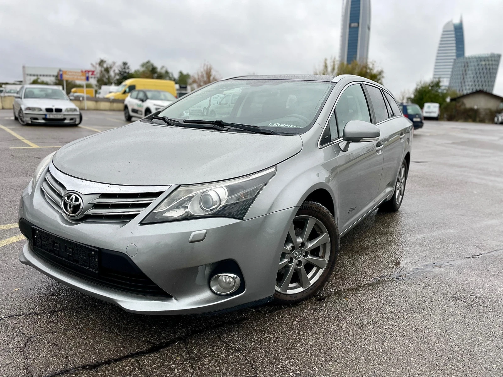 Toyota Avensis Панорама jbl, снимка 2 - Автомобили и джипове - 55087163