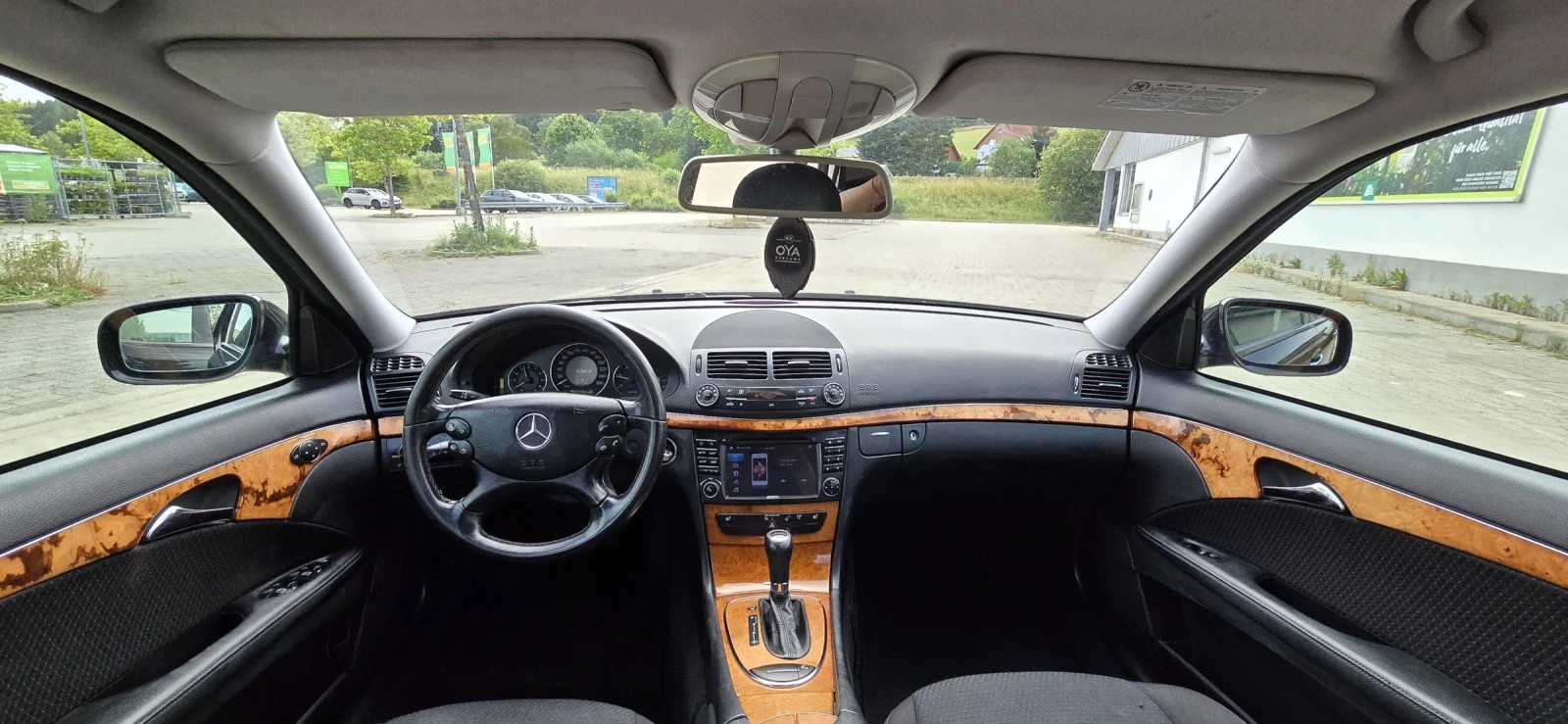 Mercedes-Benz E 220 ELEGANCE, снимка 8 - Автомобили и джипове - 55215190