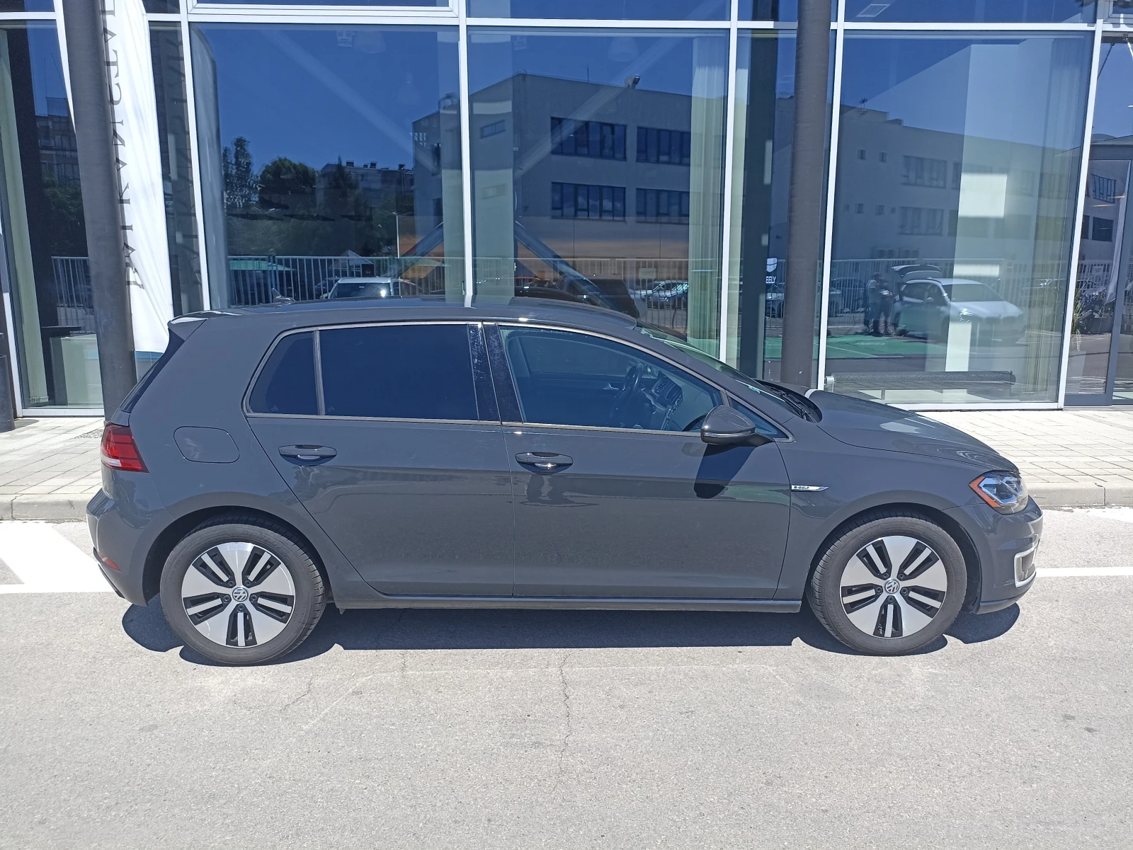 VW Golf e-Golf, снимка 7 - Автомобили и джипове - 55278114