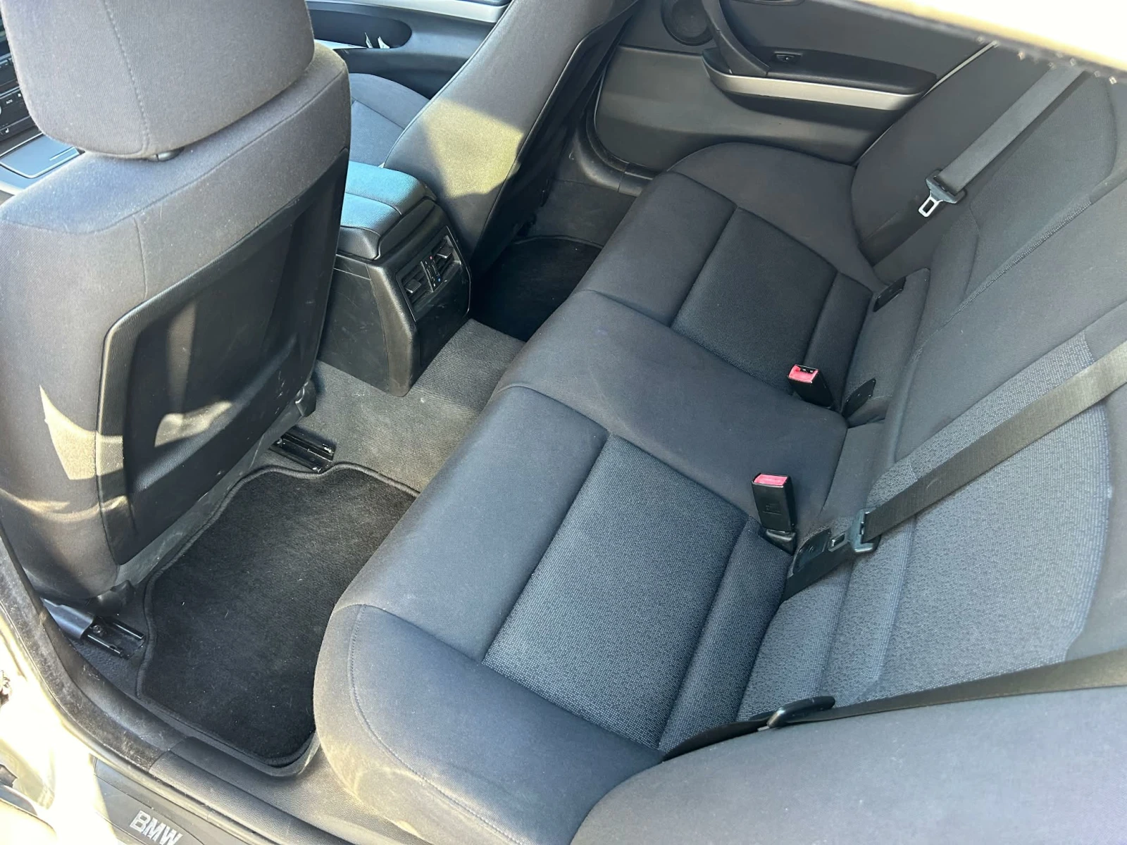 BMW 318 2.0i, снимка 8 - Автомобили и джипове - 55278644