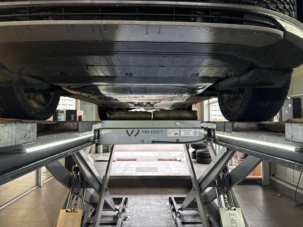 Audi A4 2.0TDI/190кс/S-Line/MATRIX/Virtual Cockpit, снимка 17 - Автомобили и джипове - 55774093