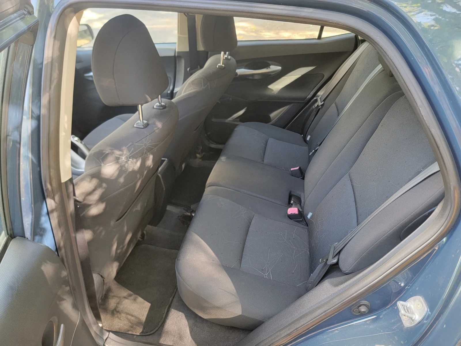 Toyota Auris 1.33 Dual VVT-i, 57 000 КМ, снимка 10 - Автомобили и джипове - 55804856