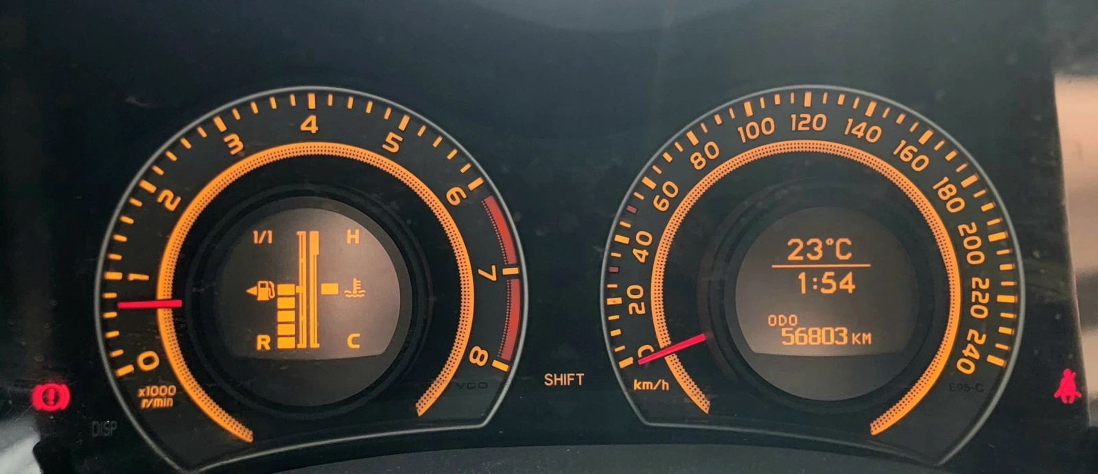 Toyota Auris 1.33 Dual VVT-i, 57 000 КМ, снимка 7 - Автомобили и джипове - 55804856