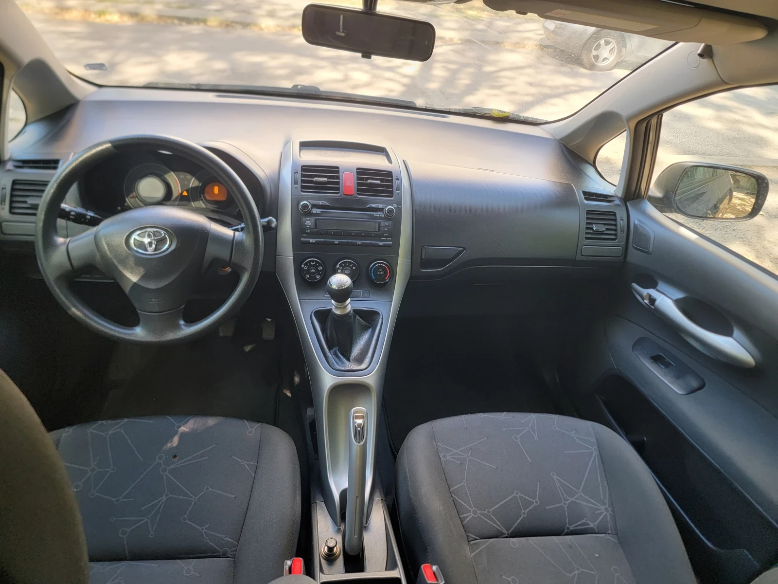 Toyota Auris 1.33 Dual VVT-i, 57 000 КМ, снимка 8 - Автомобили и джипове - 55804856