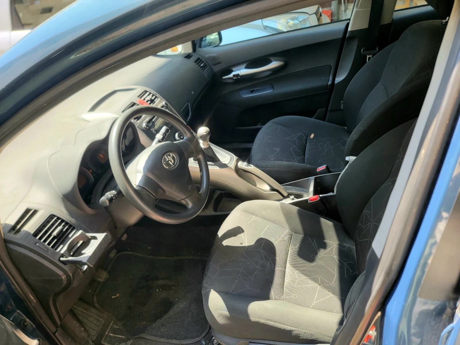 Toyota Auris 1.33 Dual VVT-i, 57 000 КМ, снимка 9 - Автомобили и джипове - 55804856