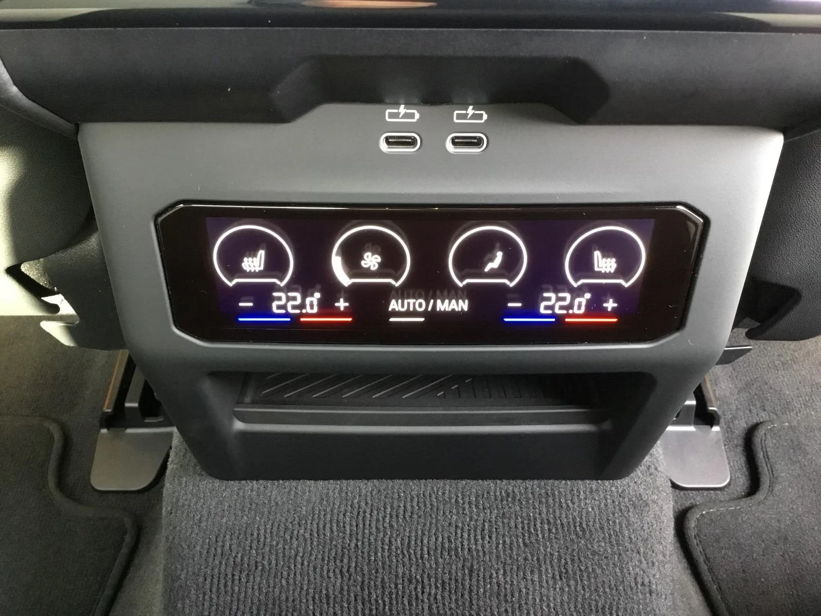 BMW M5 xDrive/INDIVIDUAL/B&W/ICONIC GLOW/PANO/360/HUD/, снимка 16 - Автомобили и джипове - 55889448