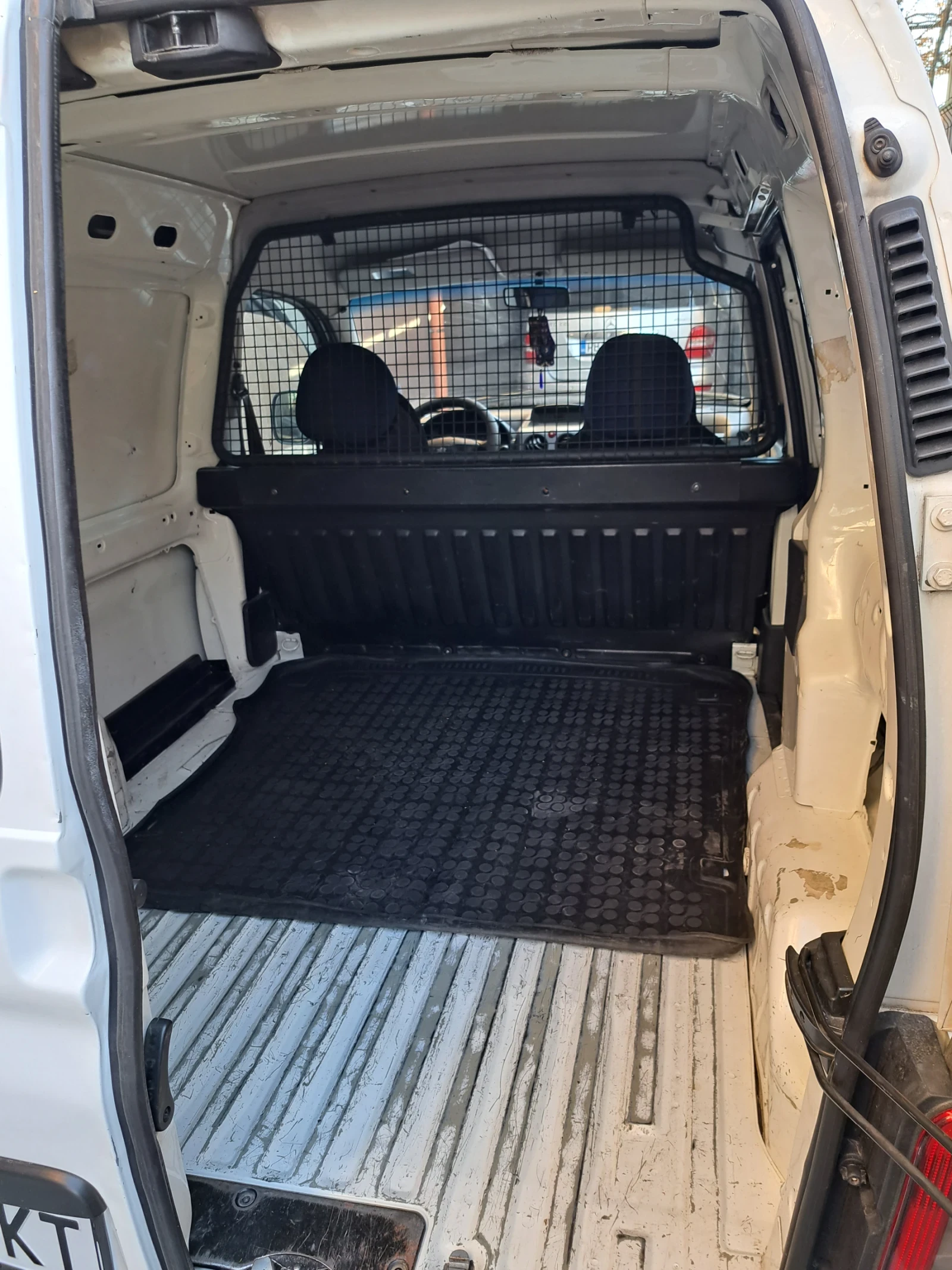 Peugeot Partner, снимка 5 - Автомобили и джипове - 56351736