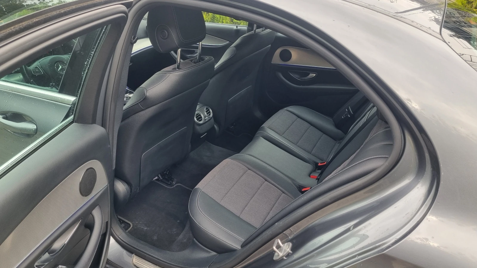 Mercedes-Benz E 220 W213, снимка 7 - Автомобили и джипове - 56058742